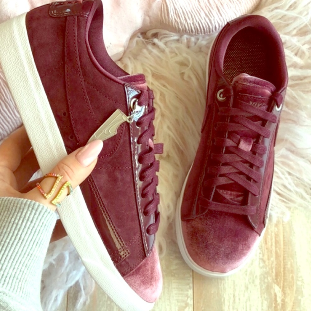 NWT ✔️ NIKE ✔️ Blazer (low) LX Velvet • US 7.5
